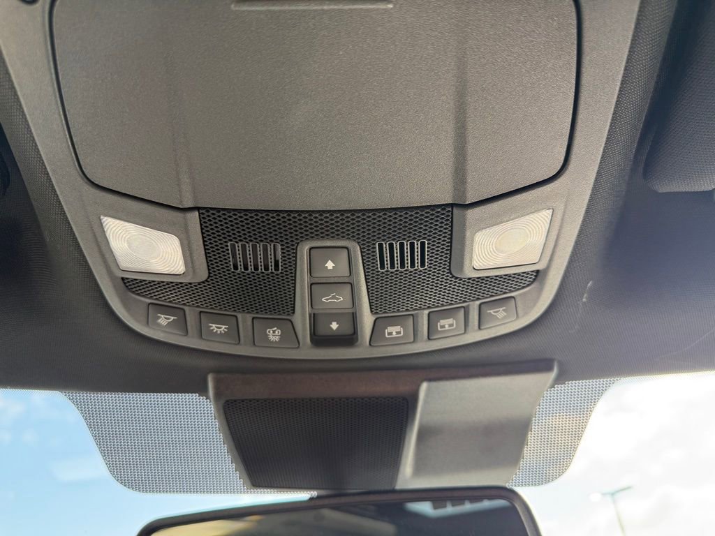 Used 2022 Ford F250 Lariat w/ Tremor Off-Road Package image 16