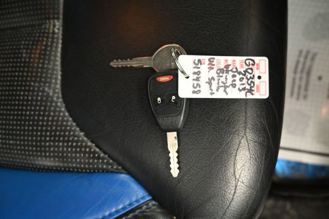 Used 2013 Jeep Wrangler Unlimited Sport AWD/4WD image 9