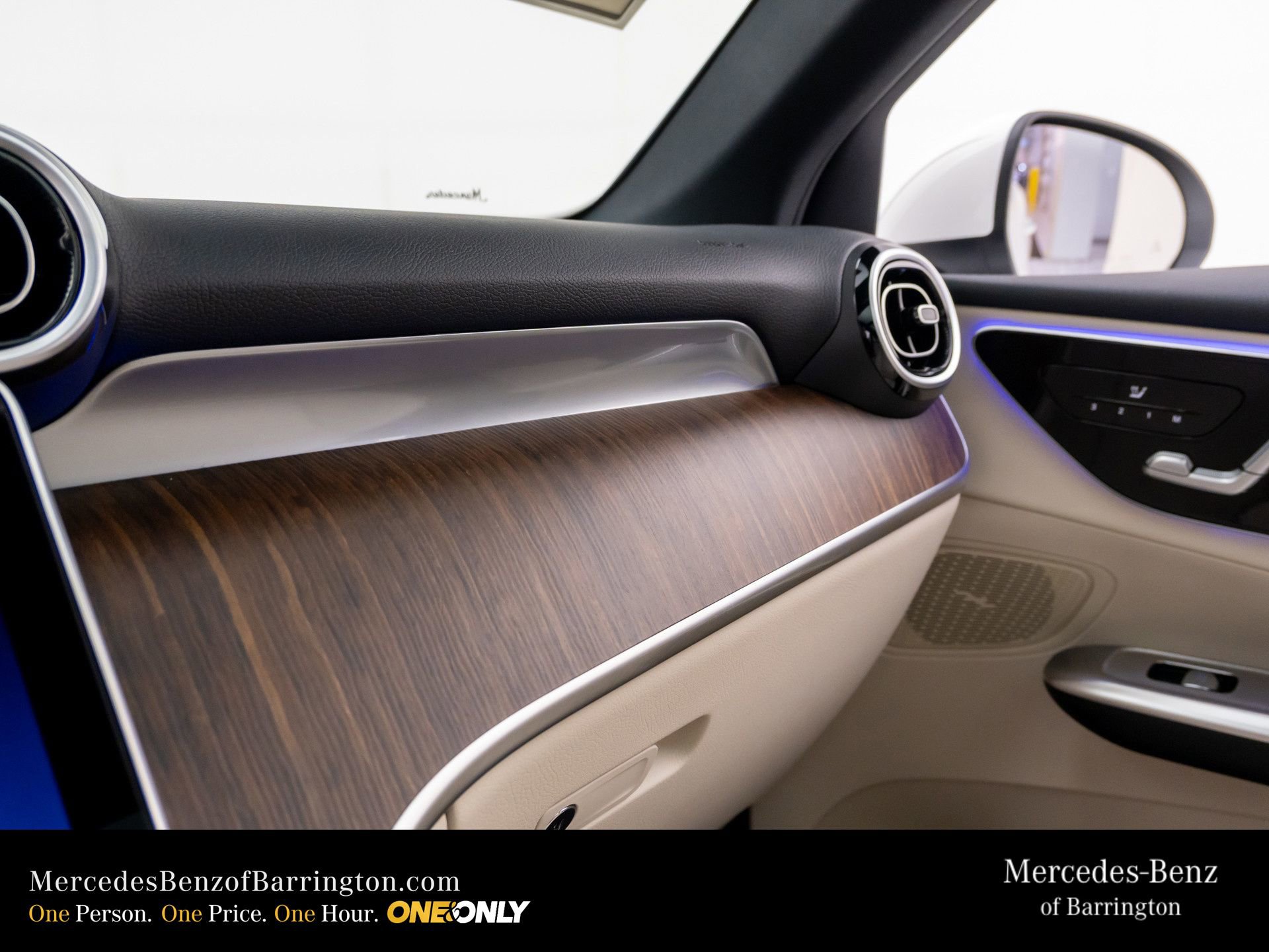 New 2026 Mercedes-Benz GLC 300 4MATIC image 32