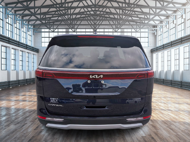 Used 2024 Kia Carnival LX FWD image 4