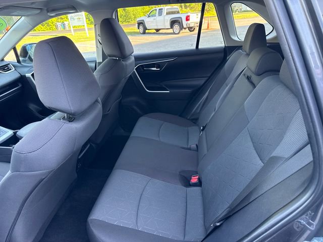 Used 2025 Toyota RAV4 XLE AWD/4WD image 23