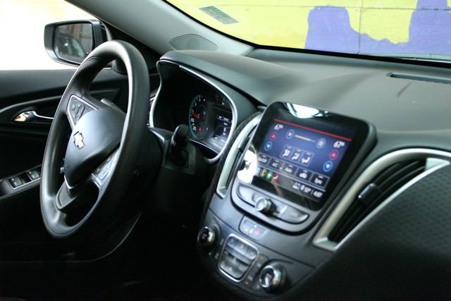 Used 2022 Chevrolet Malibu LT FWD image 10