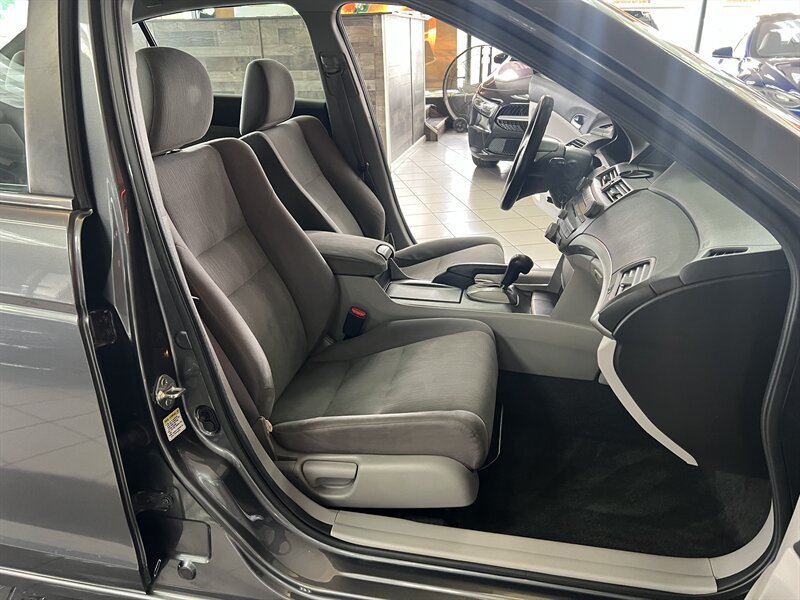 Used 2012 Honda Accord LX image 19