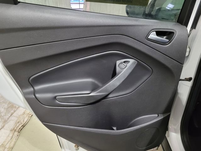 Used 2019 Ford Escape SE image 41