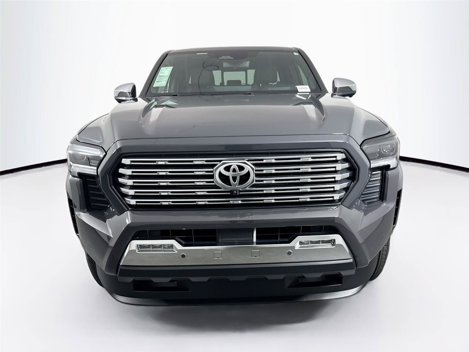 Used 2024 Toyota Tacoma Limited w/ Limited Package (LT) AWD/4WD image 9