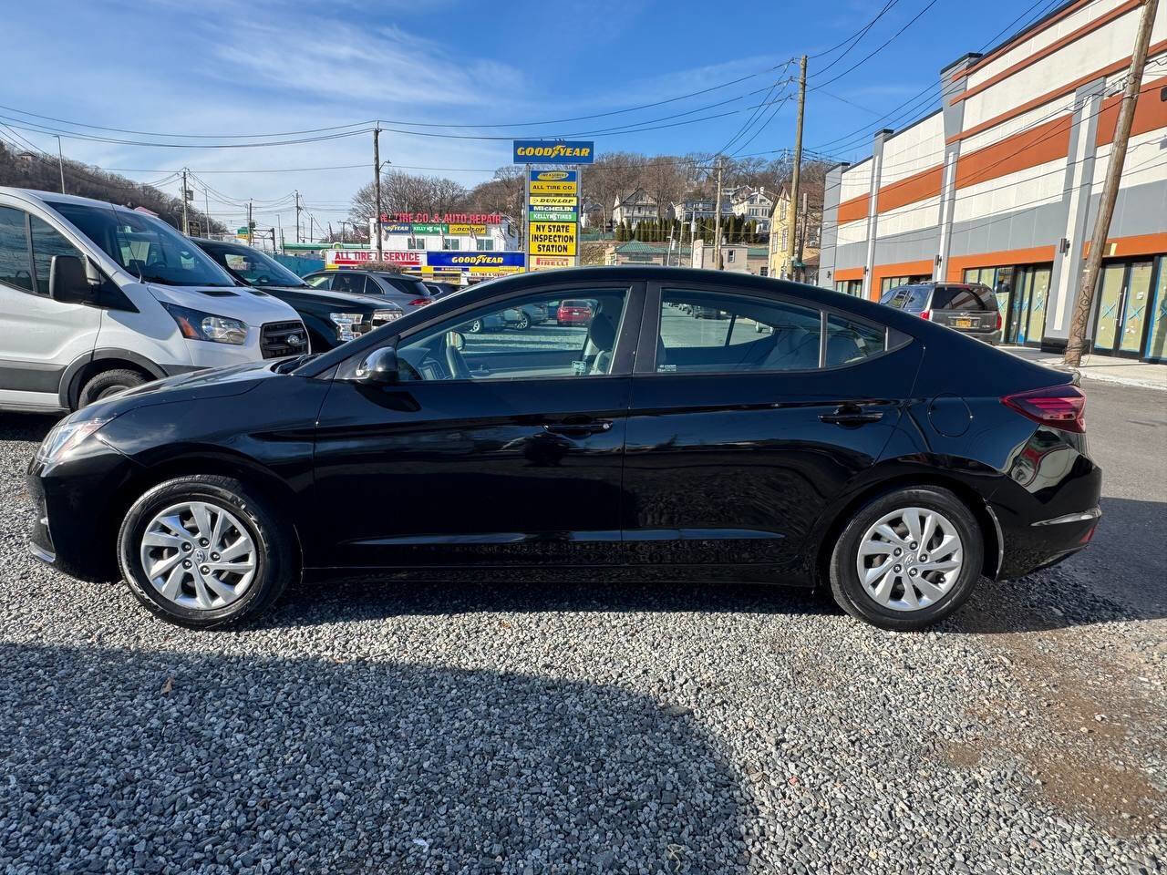 Used 2020 Hyundai Elantra SE image 8