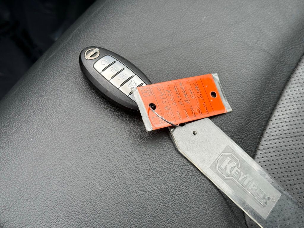 Used 2024 Nissan Armada SL w/ Captain's Chairs Package image 45