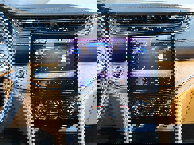 Used 2021 Jeep Grand Cherokee L Summit image 18