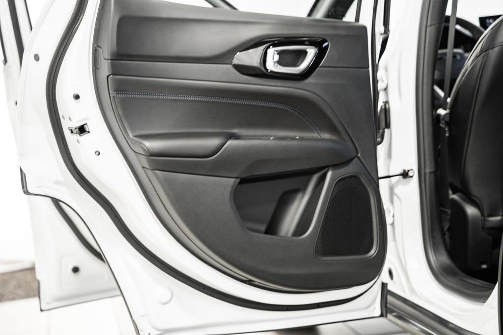 New 2026 Jeep Compass Limited image 35