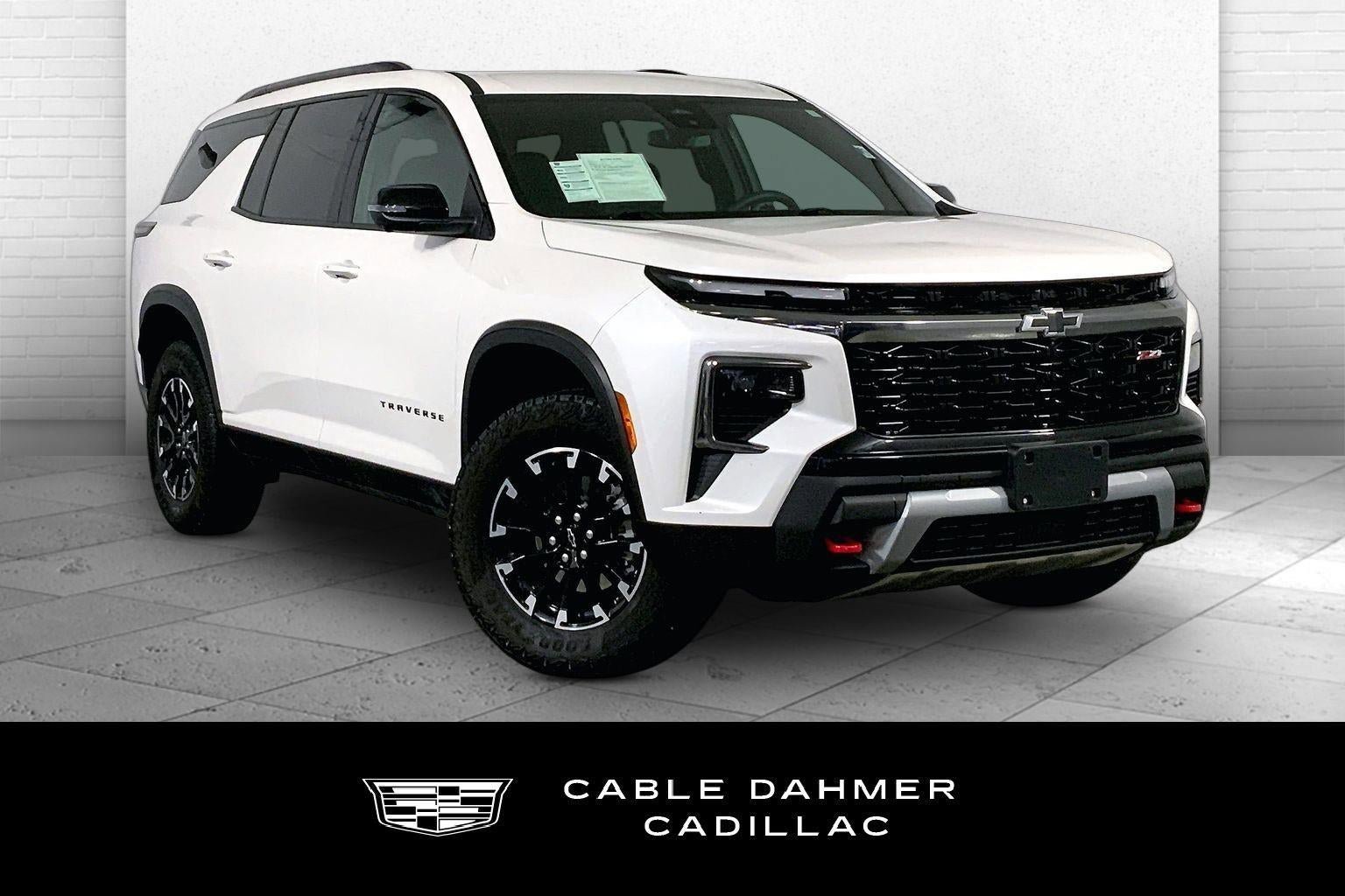 Used 2025 Chevrolet Traverse Z71 w/ Driver Confidence Package image 1