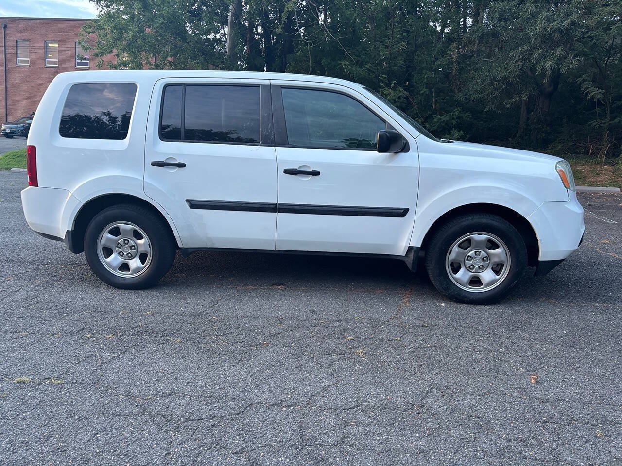 Used 2014 Honda Pilot LX image 4