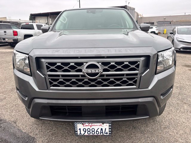 Used 2023 Nissan Frontier SV RWD image 2