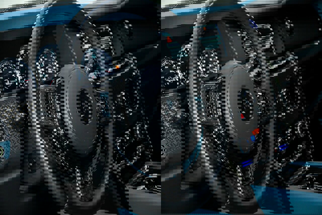 Used 2023 Rolls-Royce Cullinan Black Badge w/ Driver's Package image 27