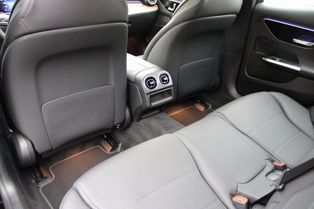 Used 2024 Mercedes-Benz C 300 Sedan image 11