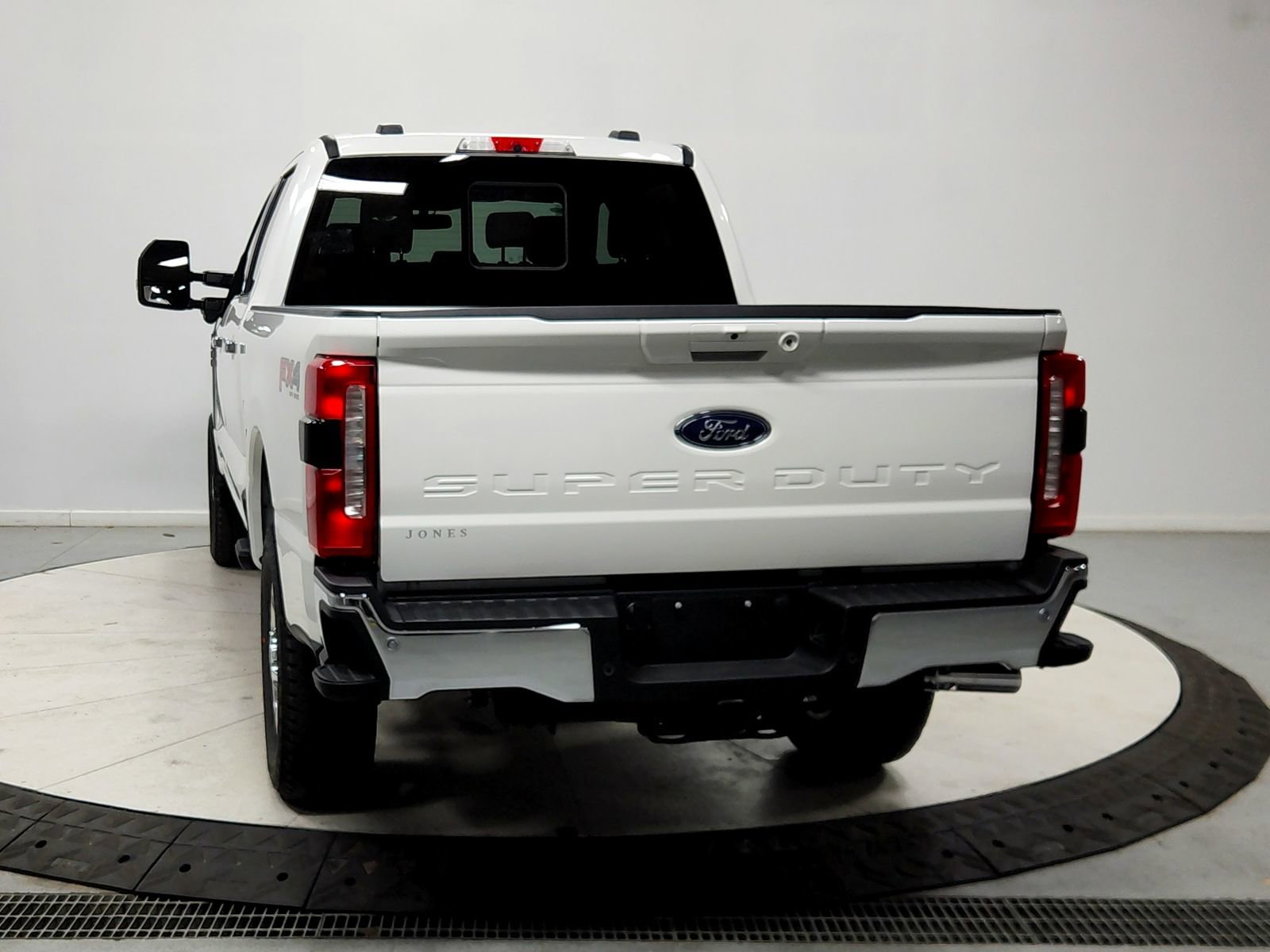 New 2026 Ford F250 Lariat w/ Chrome Package image 6