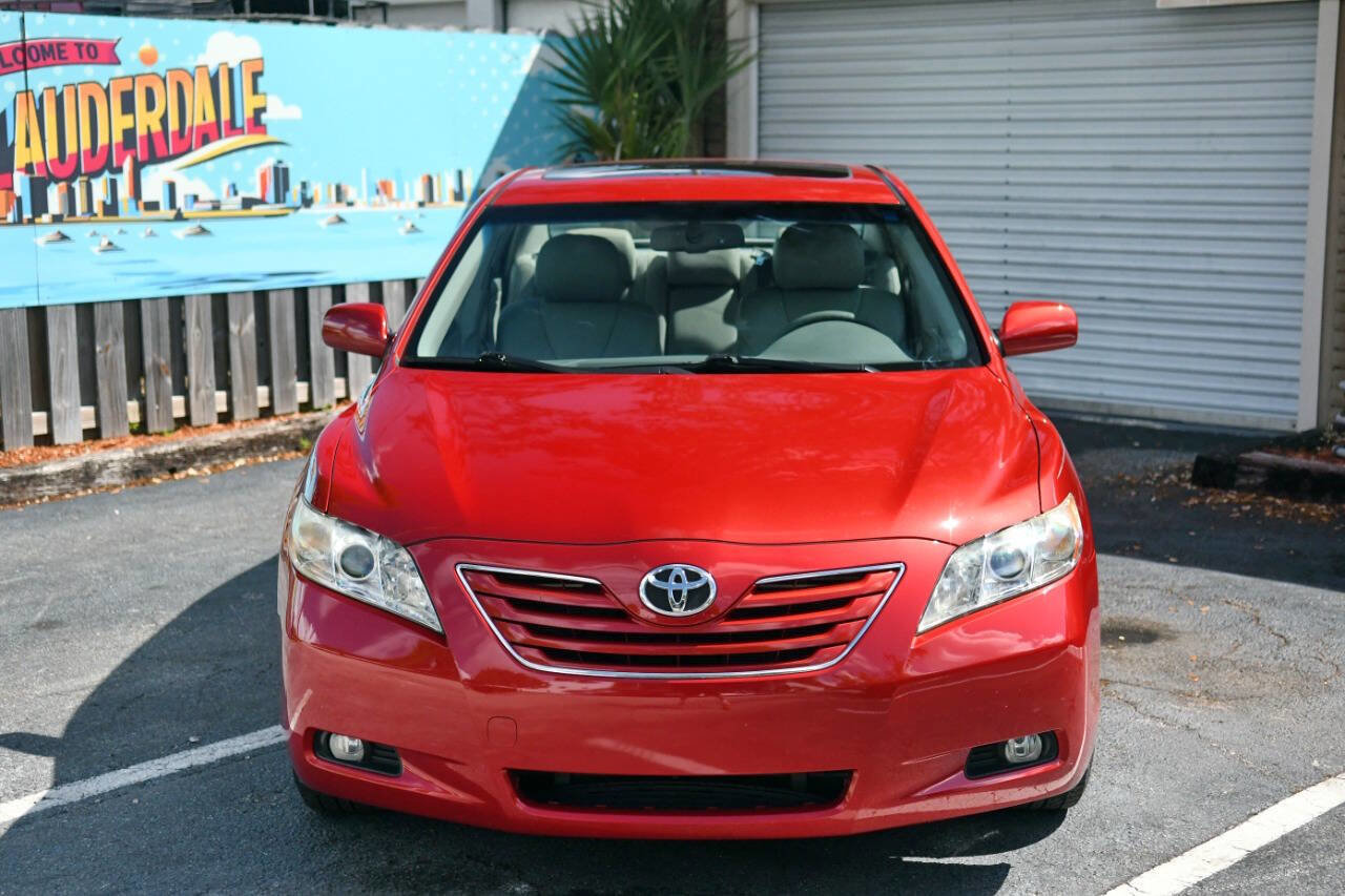 Used 2007 Toyota Camry XLE FWD image 2