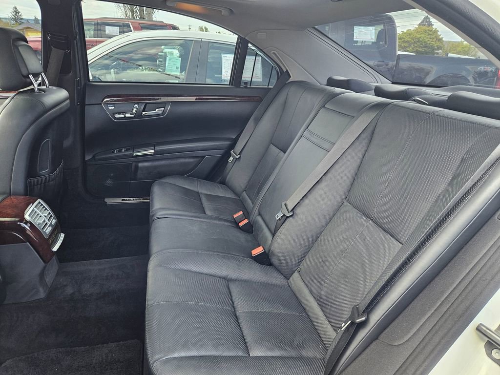 Used 2009 Mercedes-Benz S 550 4MATIC image 23