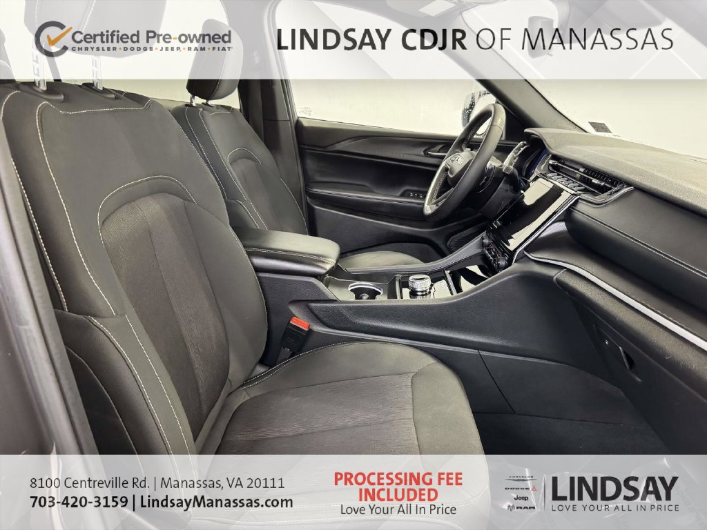 Used 2024 Jeep Grand Cherokee L Laredo AWD/4WD image 15