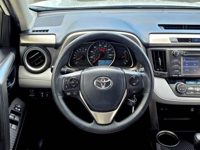 Used 2015 Toyota RAV4 XLE AWD/4WD image 12