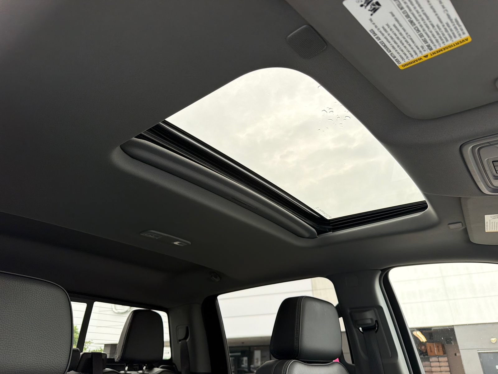 Used 2024 GMC Sierra 3500 Denali AWD/4WD image 15