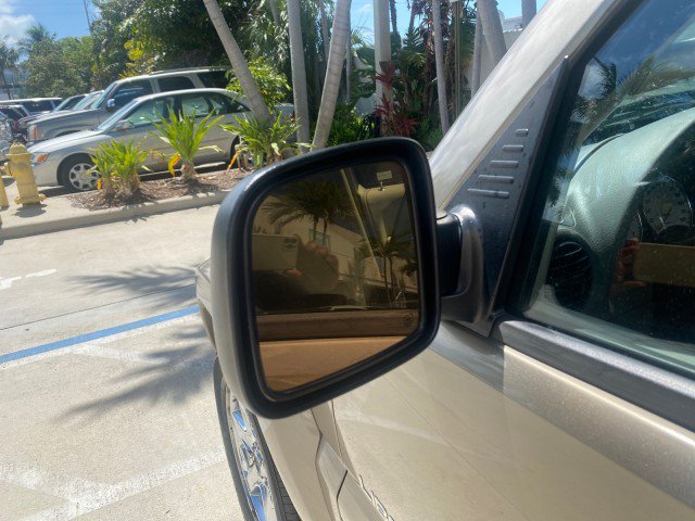 Used 2003 Jeep Liberty Limited image 30