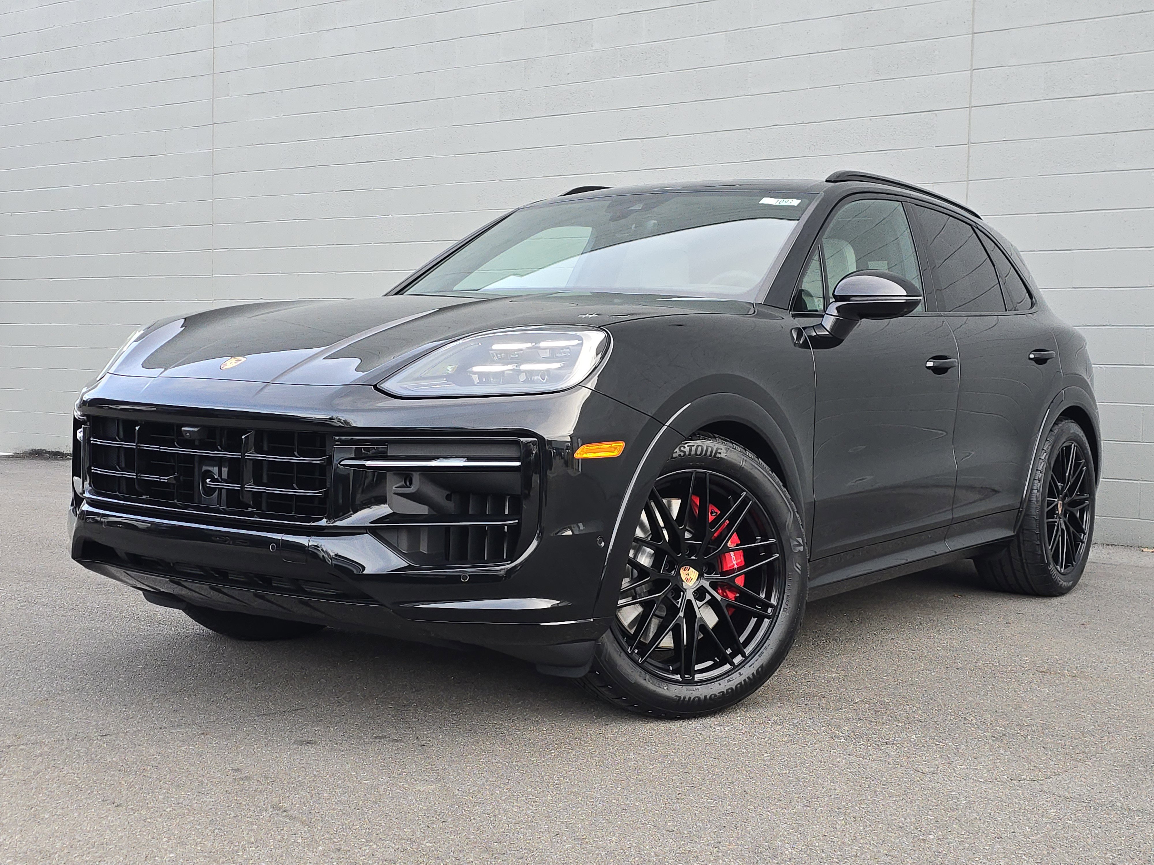 New 2026 Porsche Cayenne GTS image 1