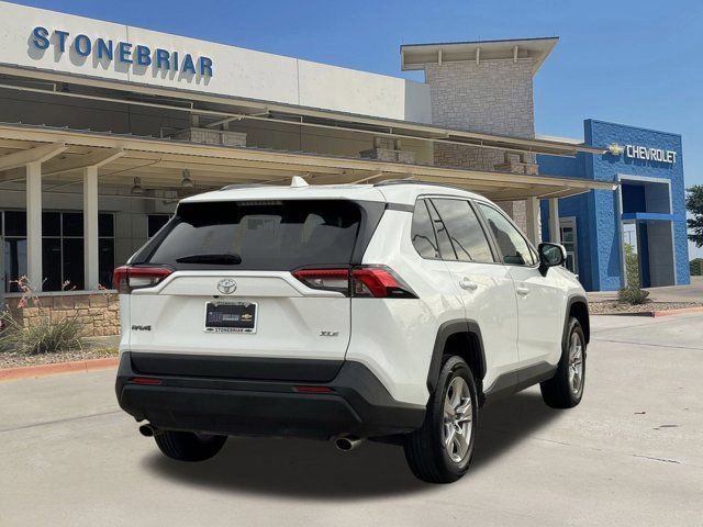 Used 2023 Toyota RAV4 XLE image 5