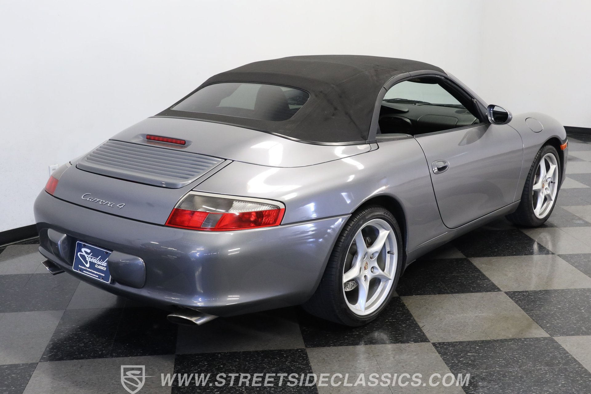 Used 2002 Porsche 911 Carrera 4 image 10