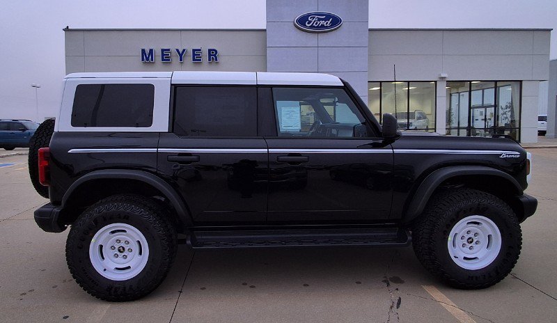 New 2025 Ford Bronco Heritage Edition image 1
