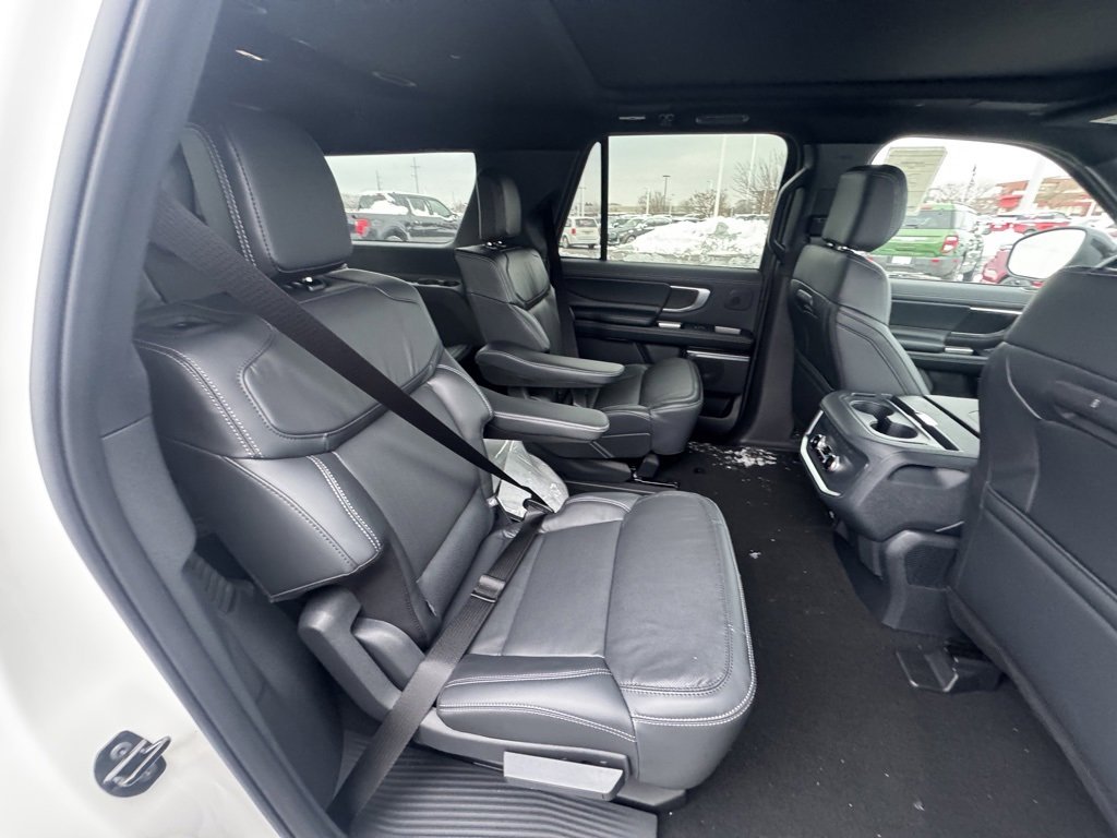 New 2025 Ford Expedition Max Platinum w/ Stealth Performance Package image 17