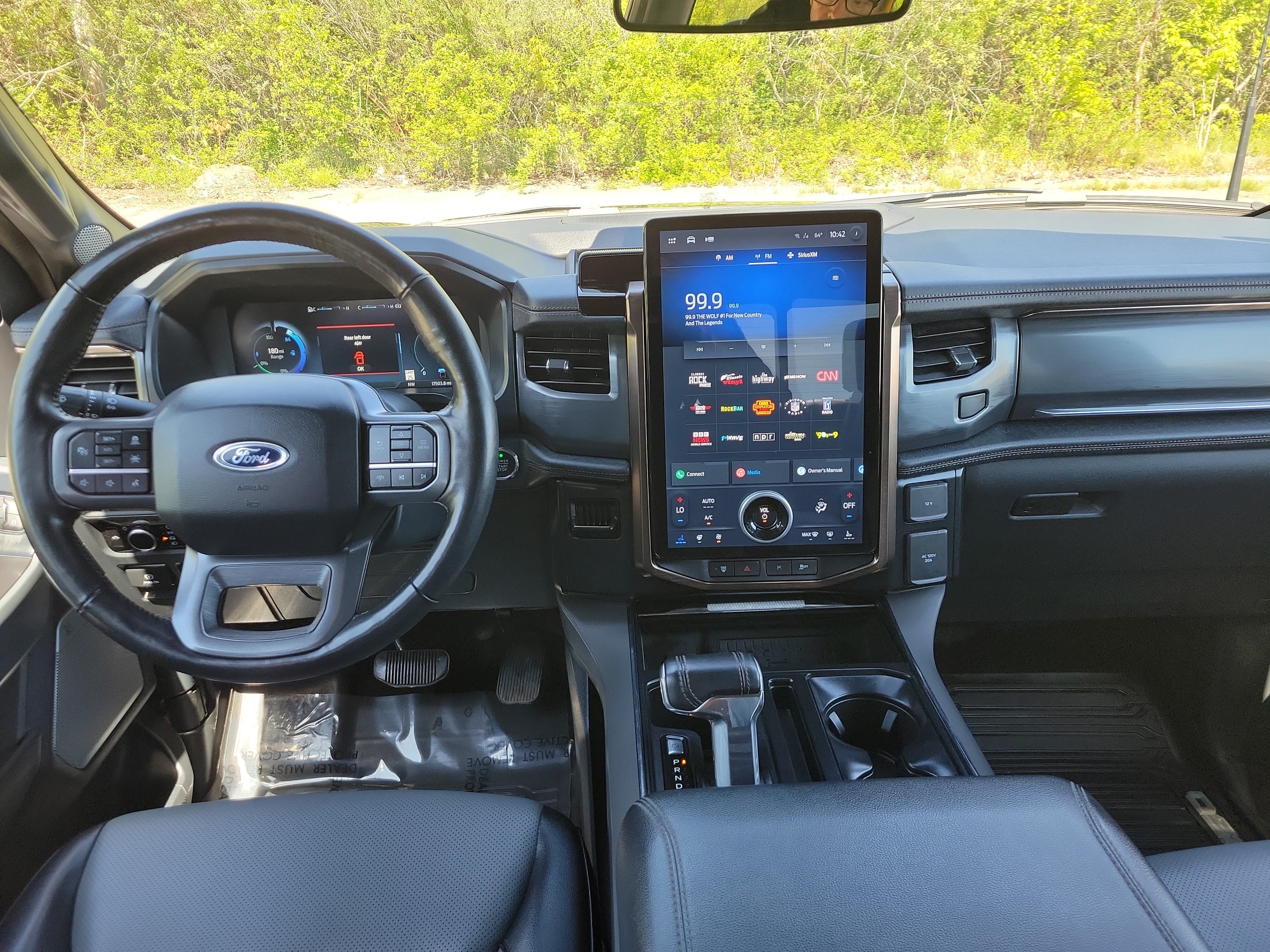 Used 2023 Ford F150 Lightning Lariat AWD/4WD image 18