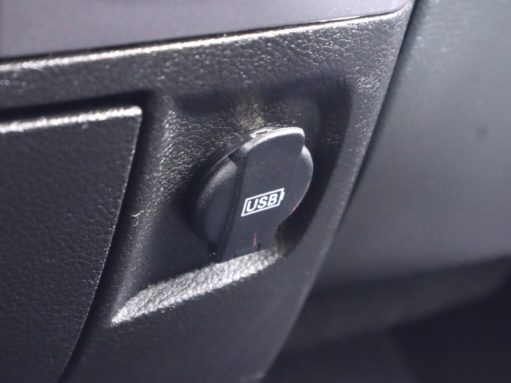 Used 2024 RAM 1500 Classic SLT AWD/4WD image 25