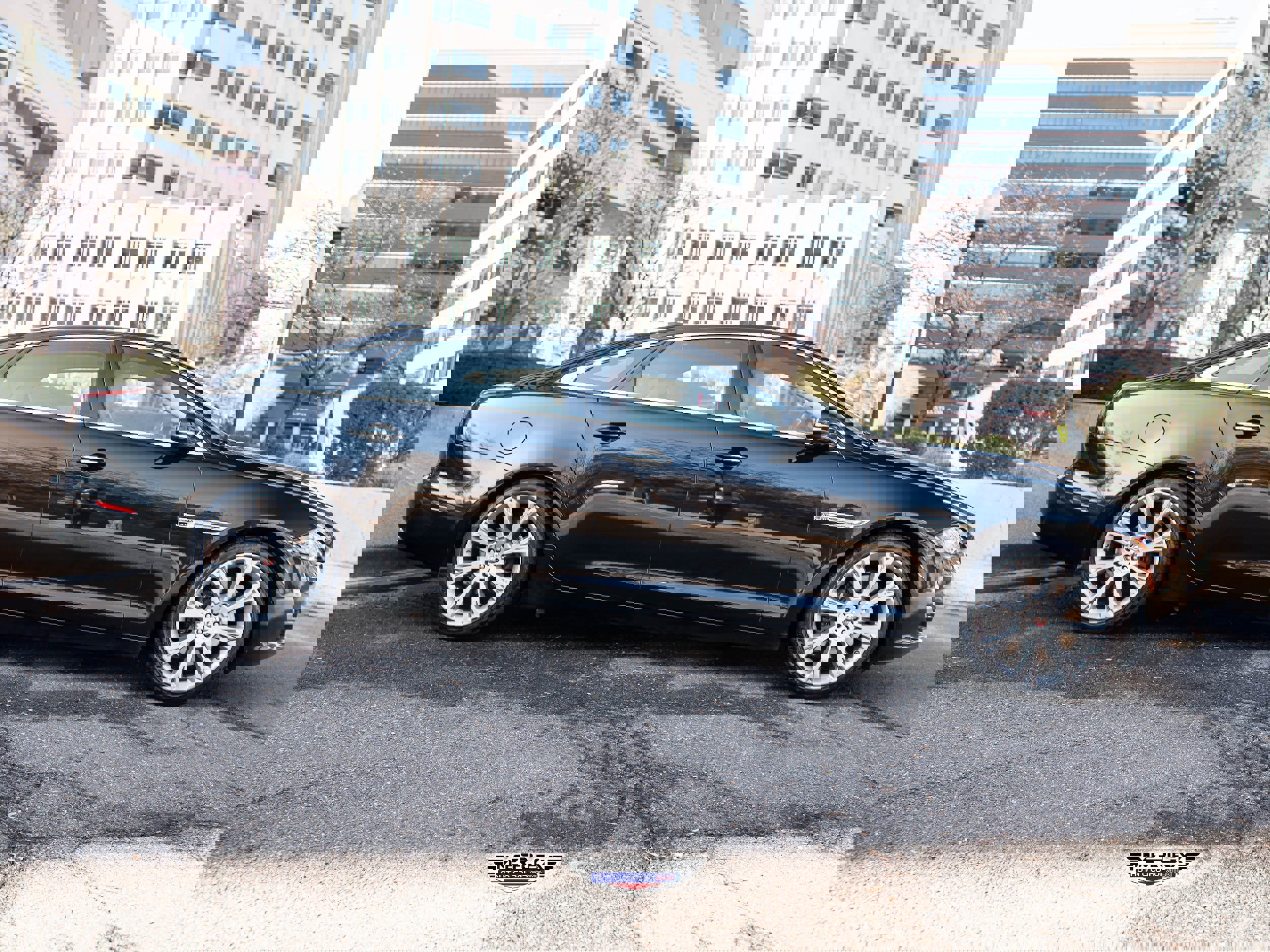 Used 2018 Jaguar XJ L Portfolio image 8