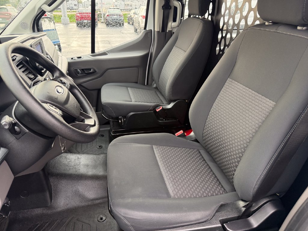 Certified 2025 Ford Transit 250 Low Roof w/ Exterior Upgrade Package RWD image 15