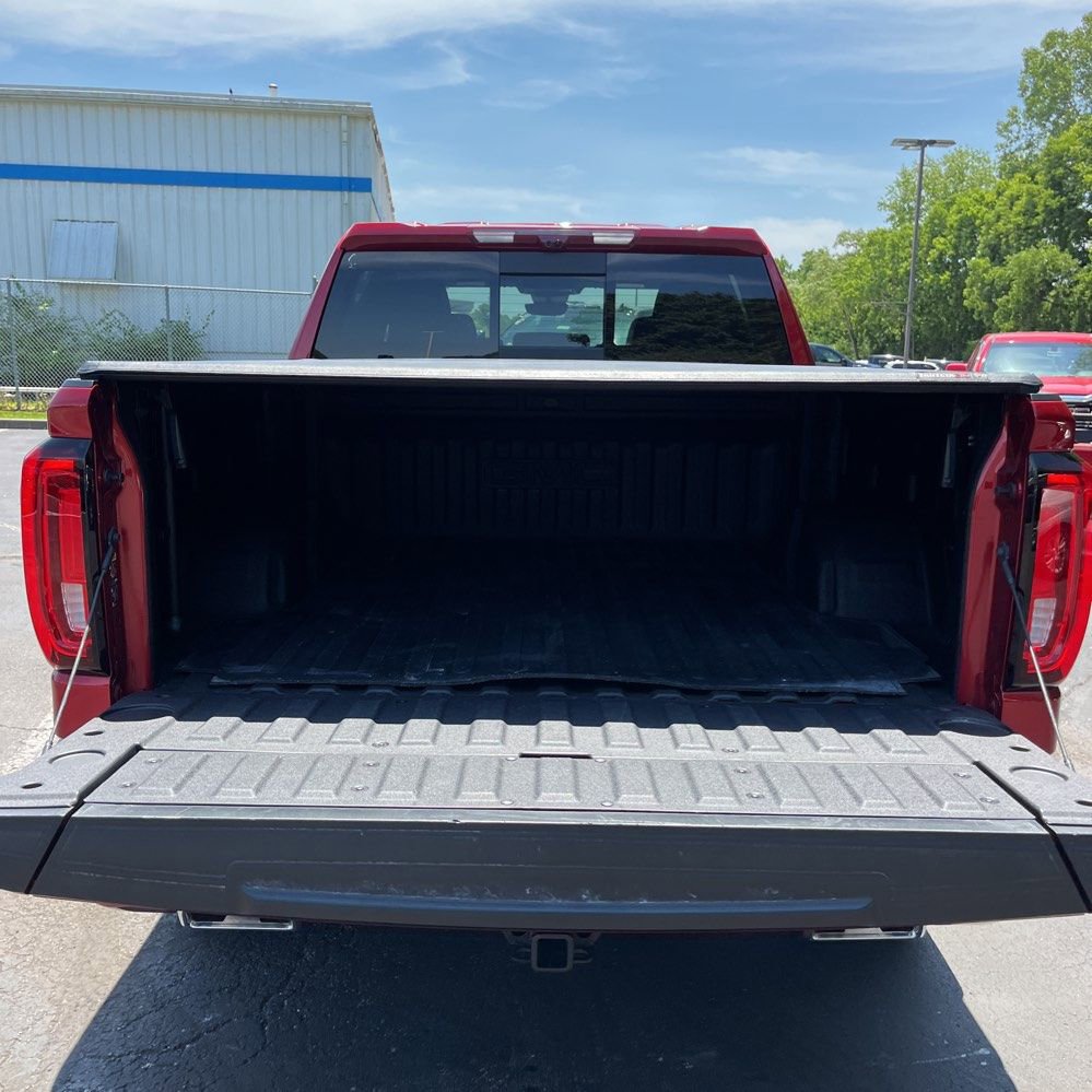 Used 2025 GMC Sierra 1500 AT4 w/ AT4 Premium Package AWD/4WD image 10