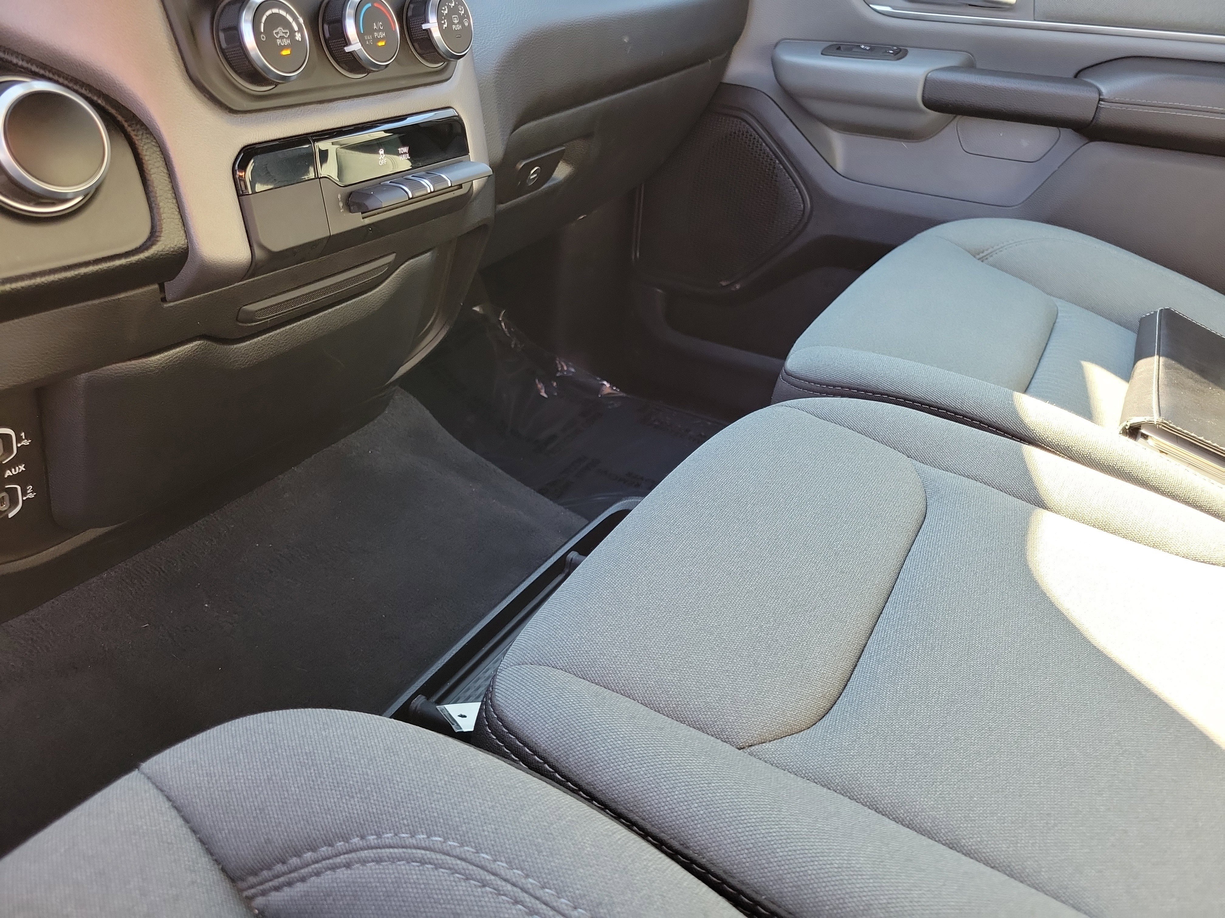 Used 2023 RAM 1500 Big Horn AWD/4WD image 29