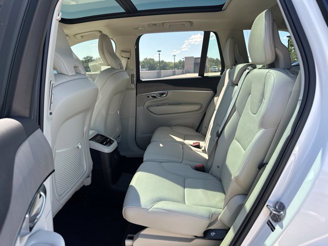 Certified 2025 Volvo XC90 T8 Plus AWD/4WD image 14