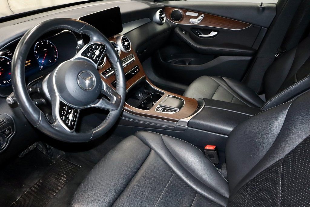 Used 2021 Mercedes-Benz GLC 300 4MATIC image 24