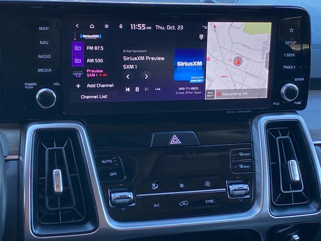 Used 2022 Kia Sorento S w/ Panoramic Sunroof Package image 9