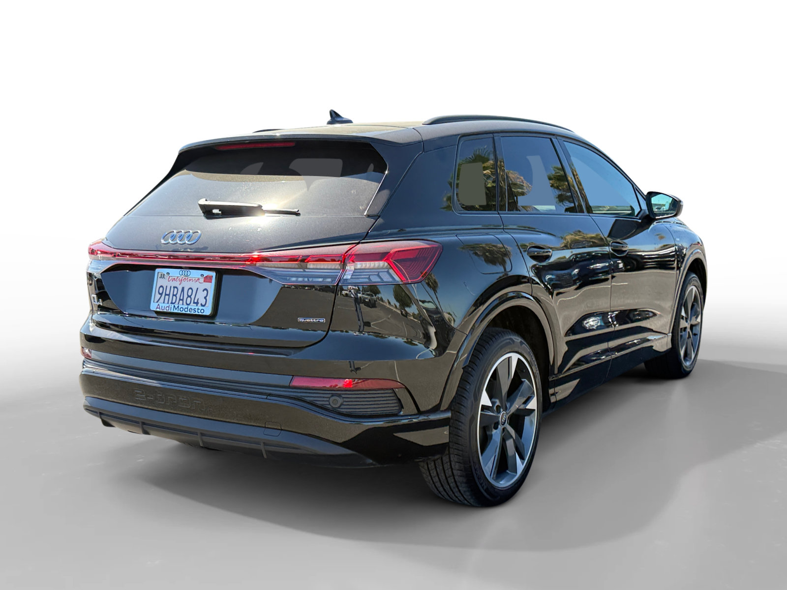 Used 2023 Audi Q4 e-tron Premium w/ Convenience Package AWD/4WD image 5