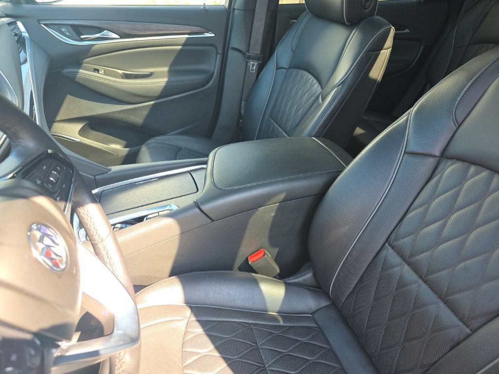 Used 2024 Buick Enclave Avenir w/ Avenir Technology Package FWD image 10