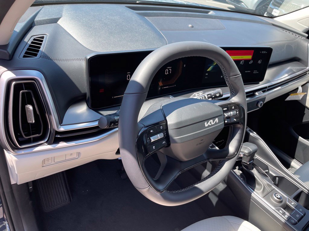 New 2026 Kia Sorento S w/ S Panoramic Sunroof Package FWD image 9