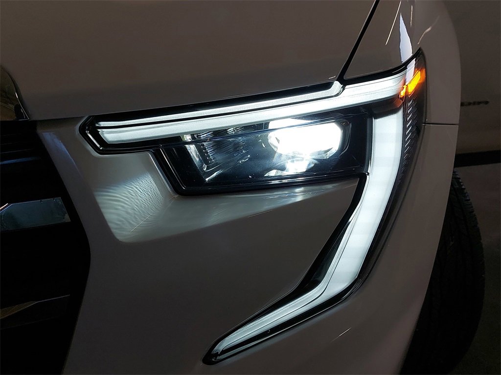 Used 2024 GMC Acadia Elevation image 28