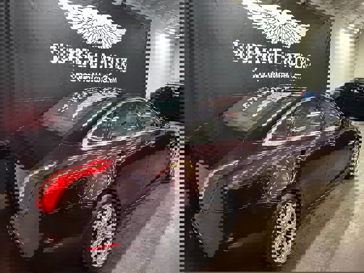 Used 2011 Jaguar XJ L image 3