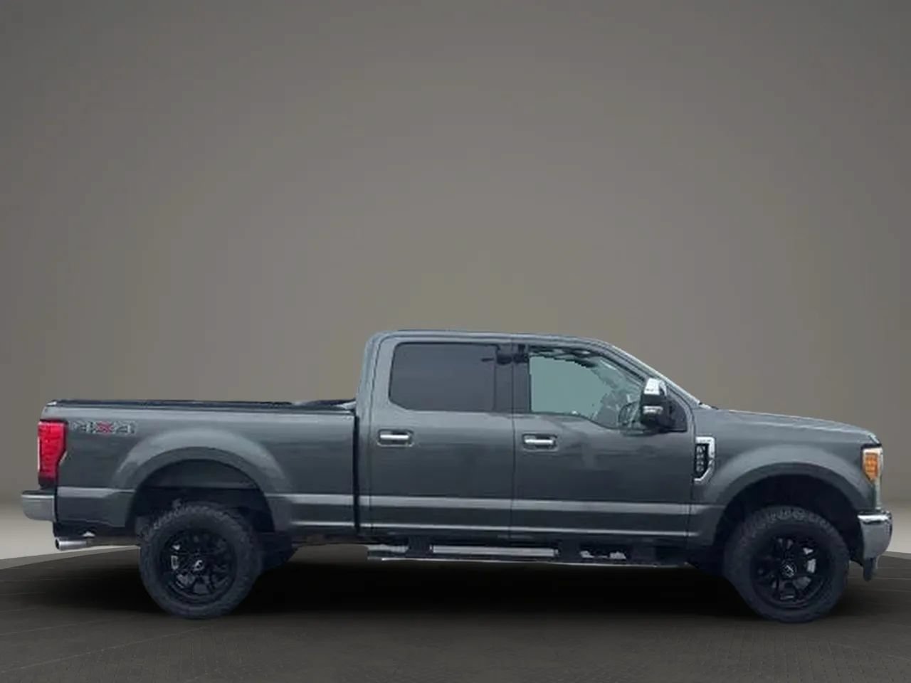 Used 2017 Ford F250 Lariat w/ Chrome Package AWD/4WD image 11