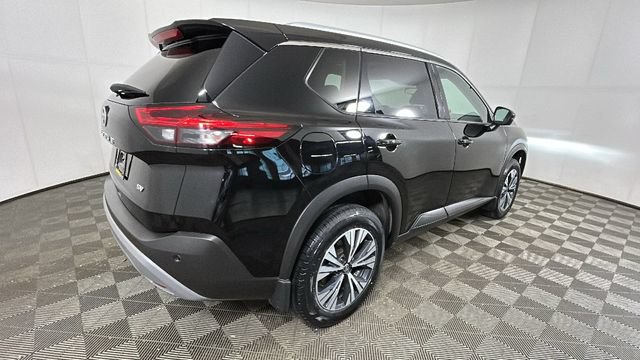 Used 2021 Nissan Rogue SV FWD image 3