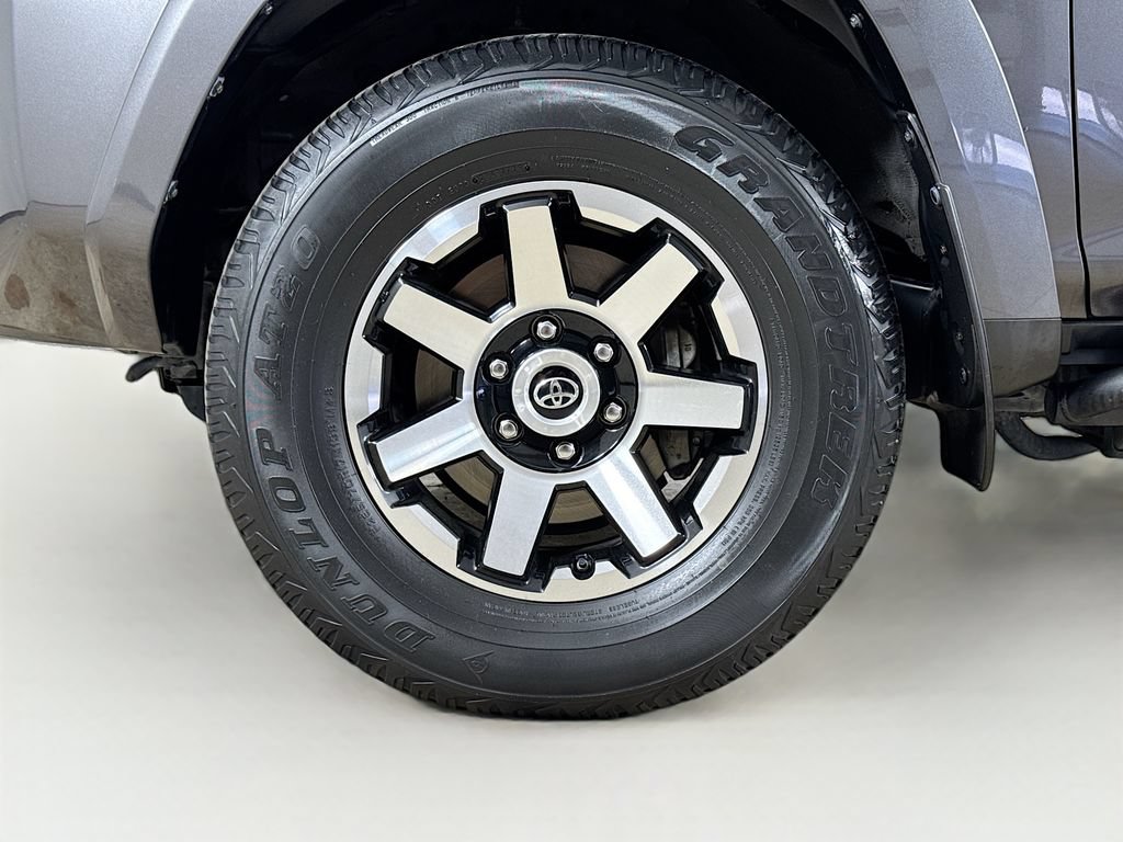 Certified 2019 Toyota 4Runner TRD Off-Road Premium AWD/4WD image 27