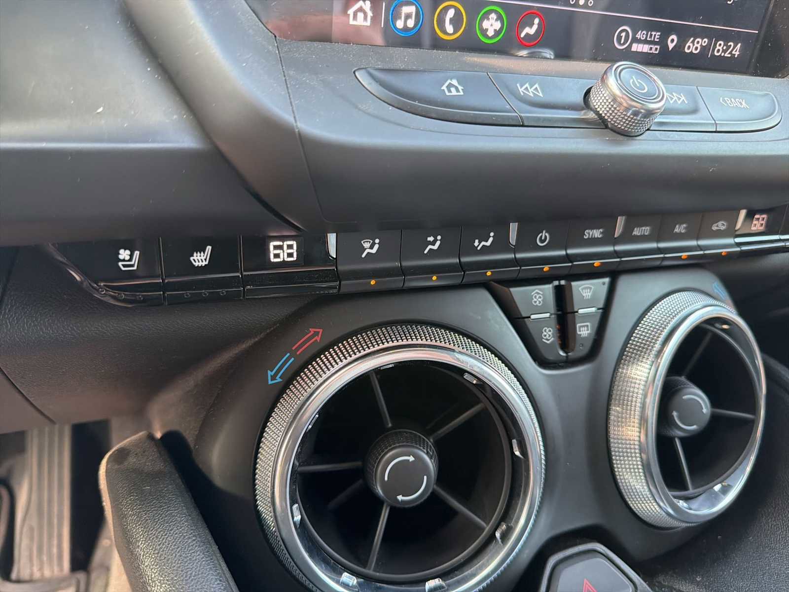 Used 2022 Chevrolet Camaro LT w/ Technology Package RWD image 18