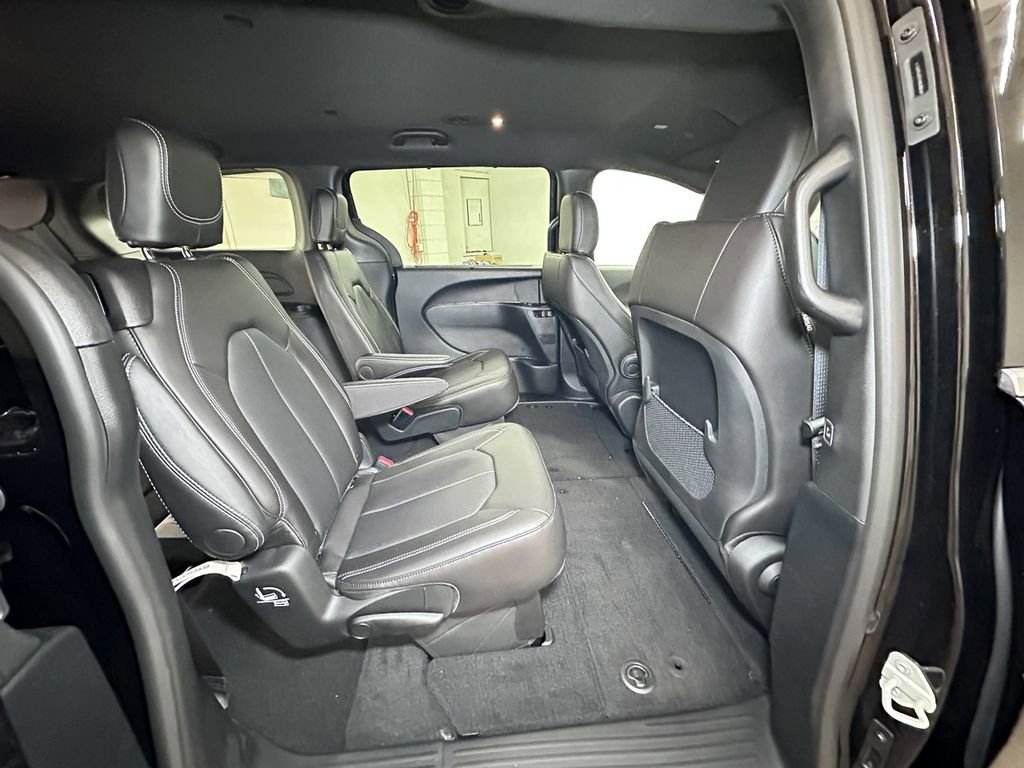 New 2026 Chrysler Voyager LX image 4