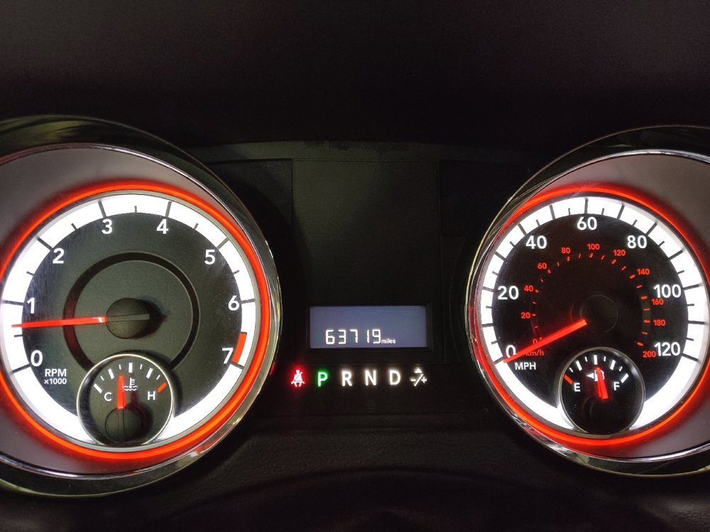 Used 2018 Dodge Grand Caravan SE w/ UConnect Hands-Free Group image 23
